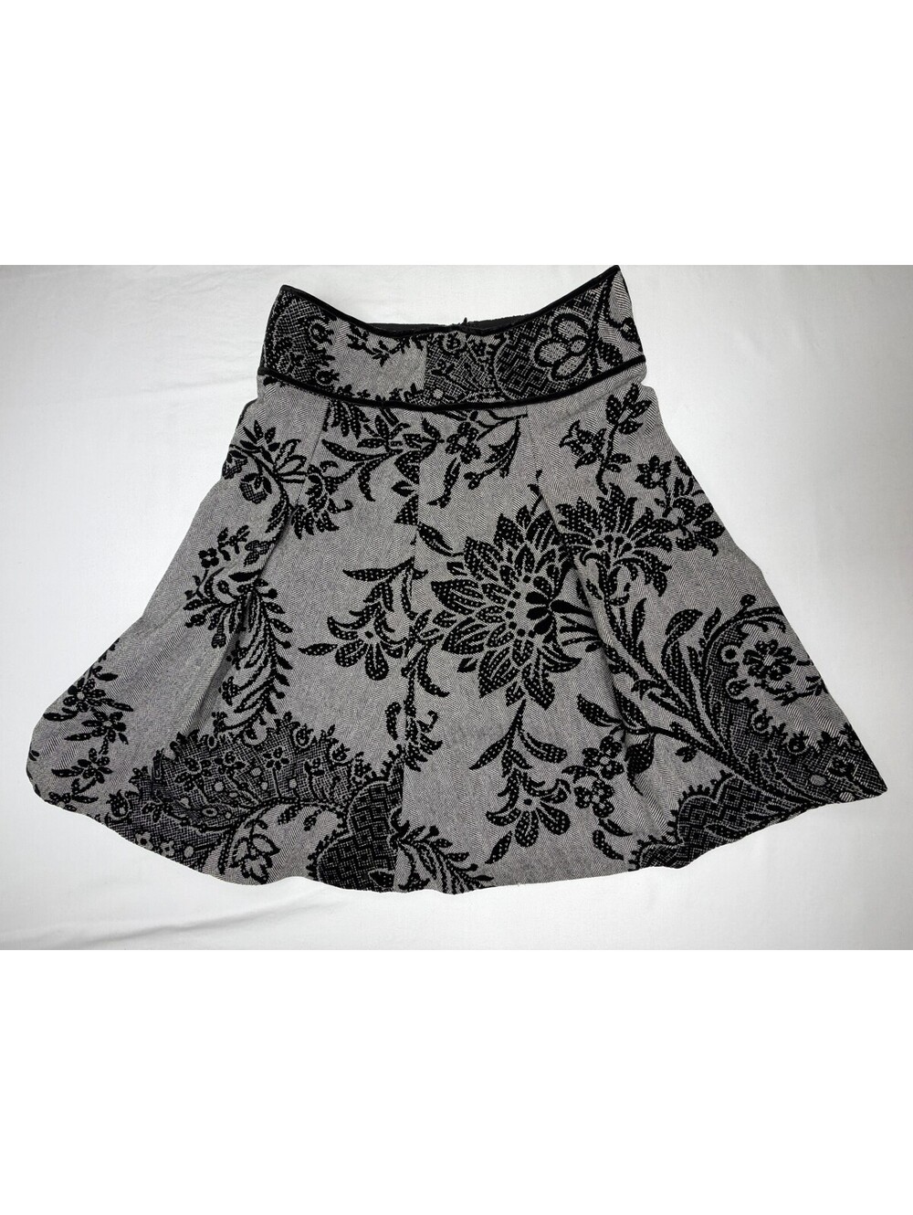 Tibi Women's Flared Skirt Floral Lined Zip Embroidered Size 4 Gray Black
